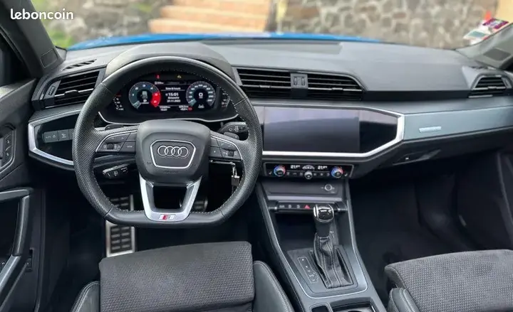 Audi Q3 2019 photo 2