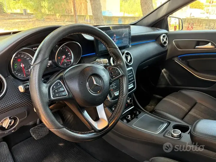 Mercedes-Benz A 180 2018 photo 5