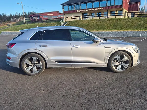 Audi E-Tron 2020 photo 5