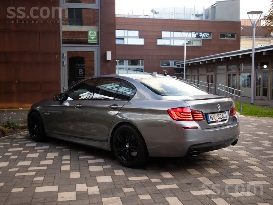 BMW F10 M550D 2013 photo 2