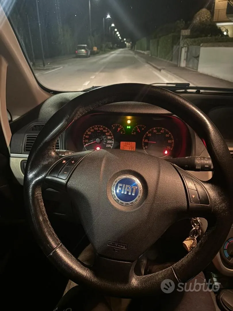 Fiat Grande Punto 2007 photo 4