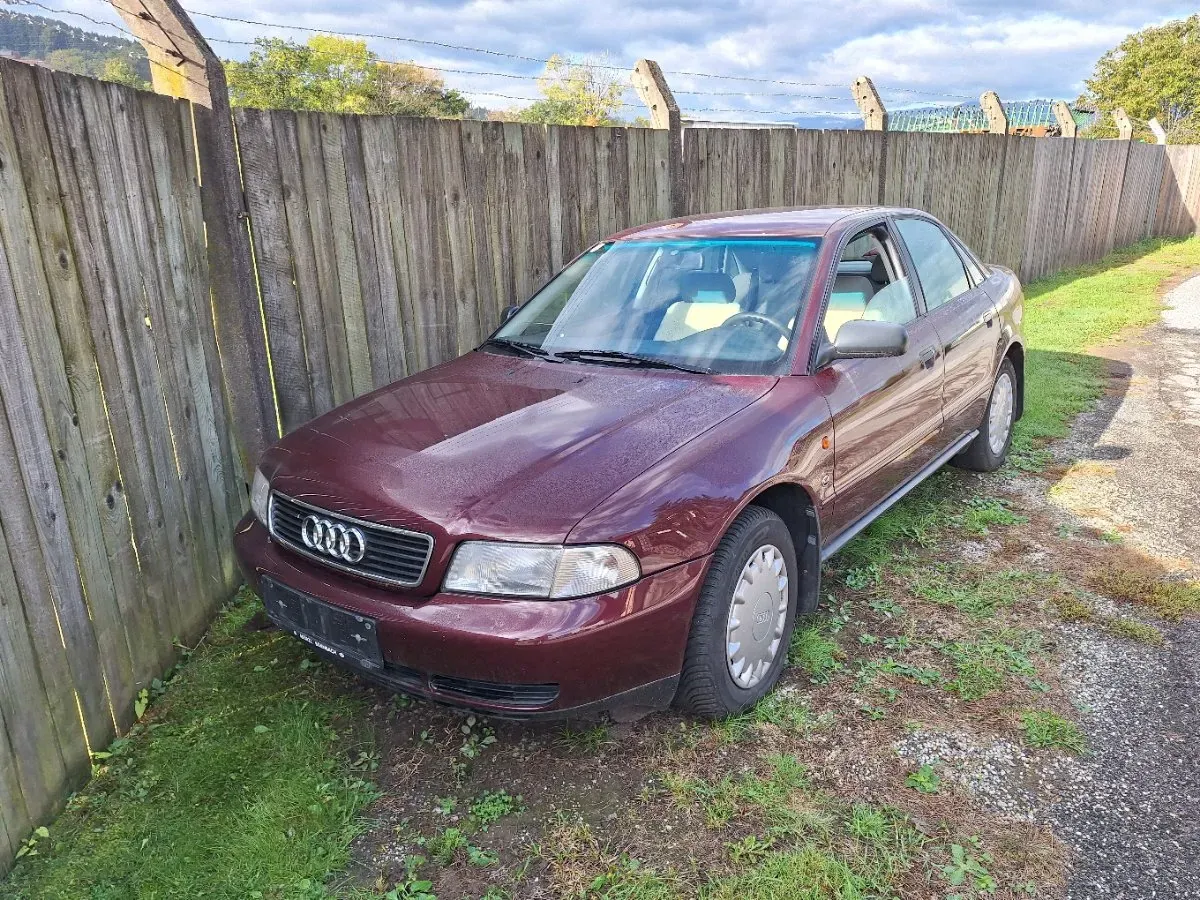 Audi A4 1994 photo 2