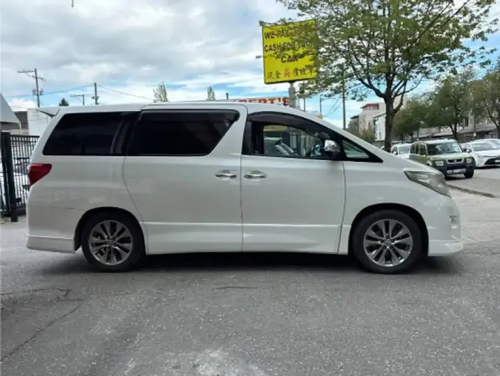 Toyota Alphard 2011 photo 4