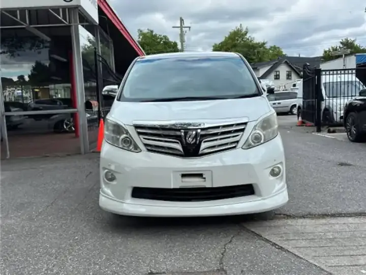 Toyota Alphard 2011 photo 2