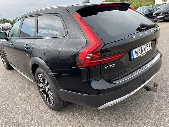 Volvo V90 Cross Country 2023 photo 4