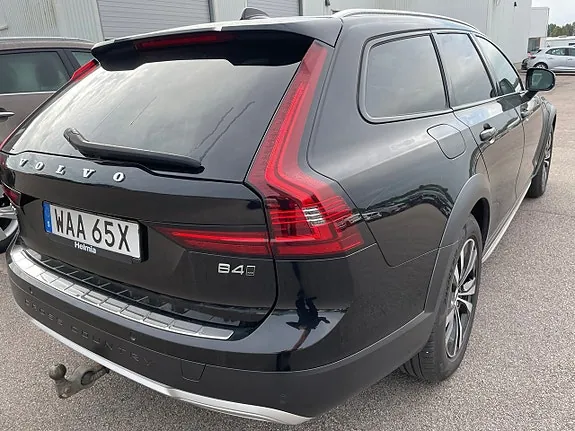Volvo V90 Cross Country 2023 photo 3