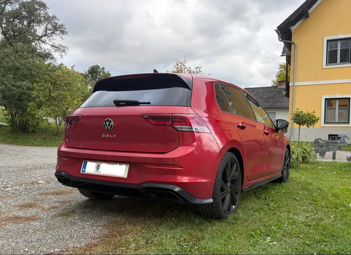 Volkswagen Golf 2024 photo 2