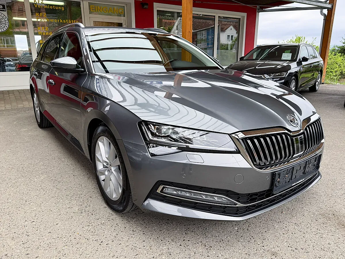 Skoda Superb 2022 photo 3