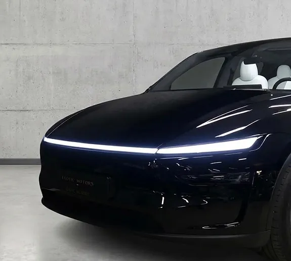 Tesla Model Y 2025 photo 5