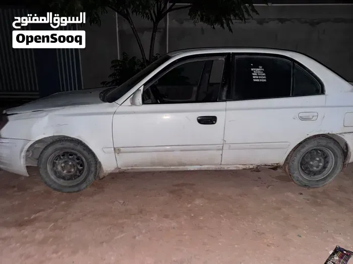 Hyundai Verna 2002 photo 3
