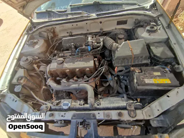 Hyundai Verna 2002 photo 5