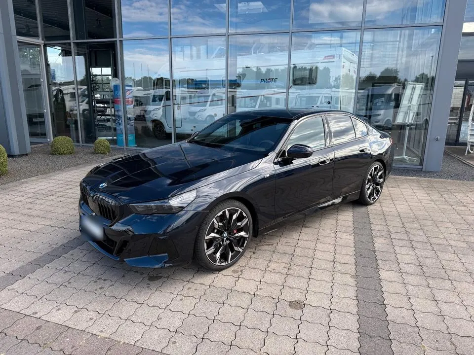 BMW 520I