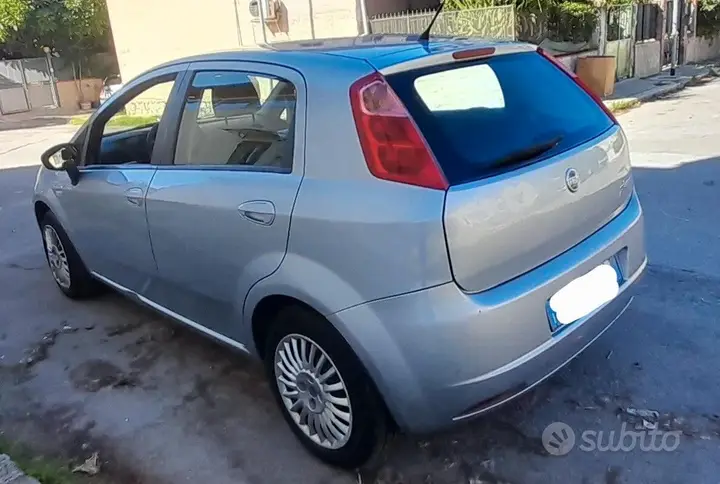 Fiat Grande Punto 2006 photo 4