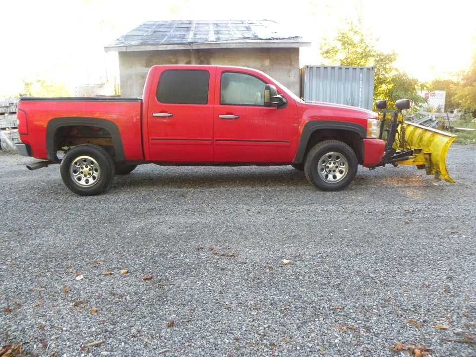 Chevrolet C/K Pickup 1500 2011 photo 5