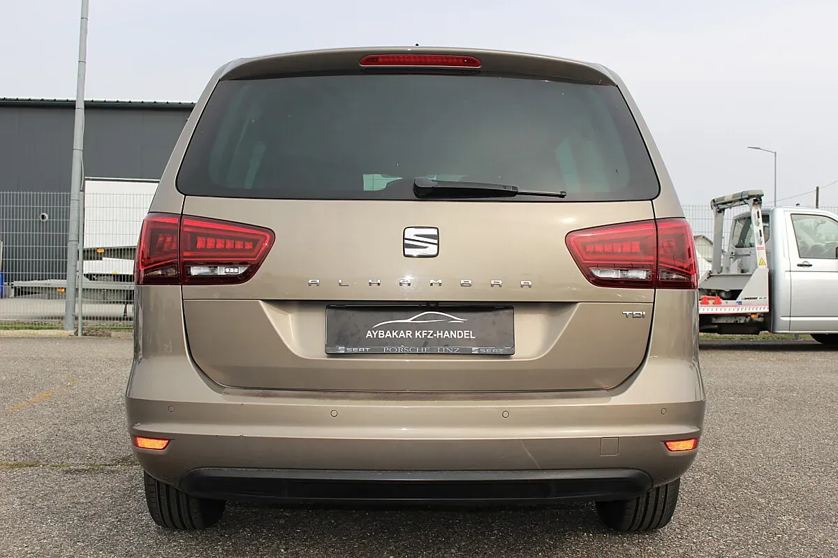 Seat Alhambra 2017 photo 2