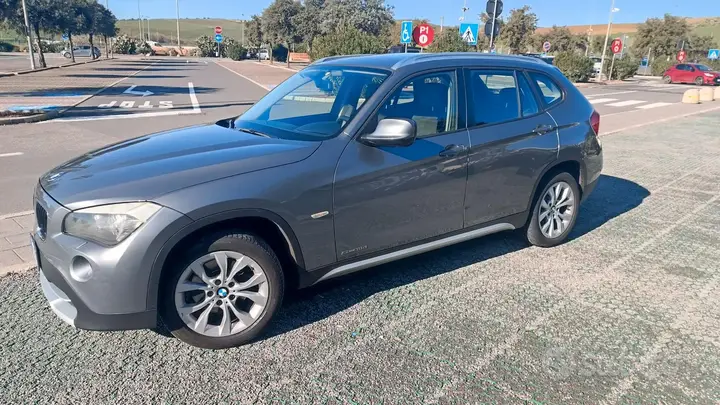 BMW X1 2012 photo 2