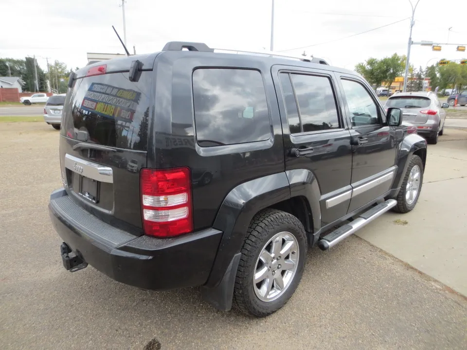 Jeep Liberty 2010 photo 3