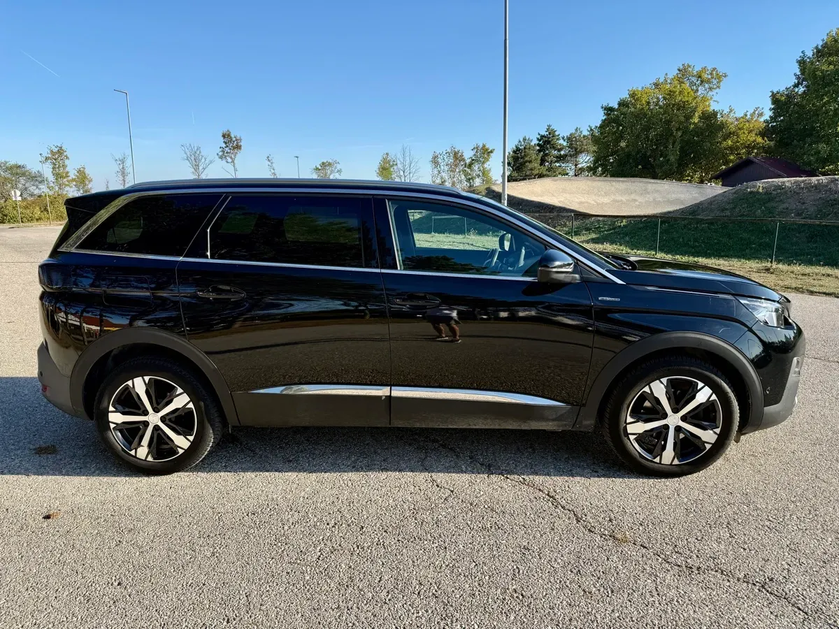 Peugeot 5008 2018 photo 3