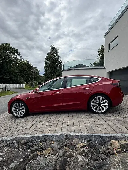 Tesla Model 3 2019 photo 4