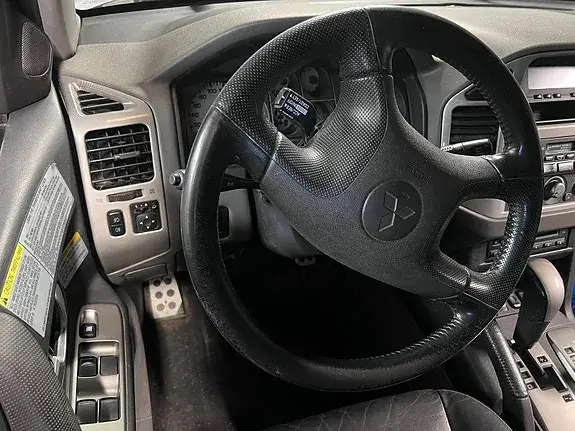 Mitsubishi Pajero 2006 photo 5
