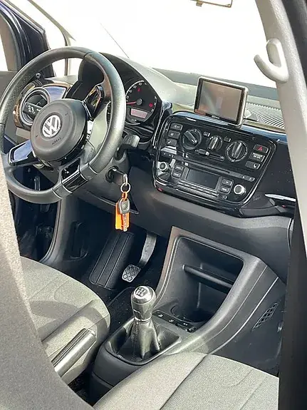 Volkswagen Up 2015 photo 4