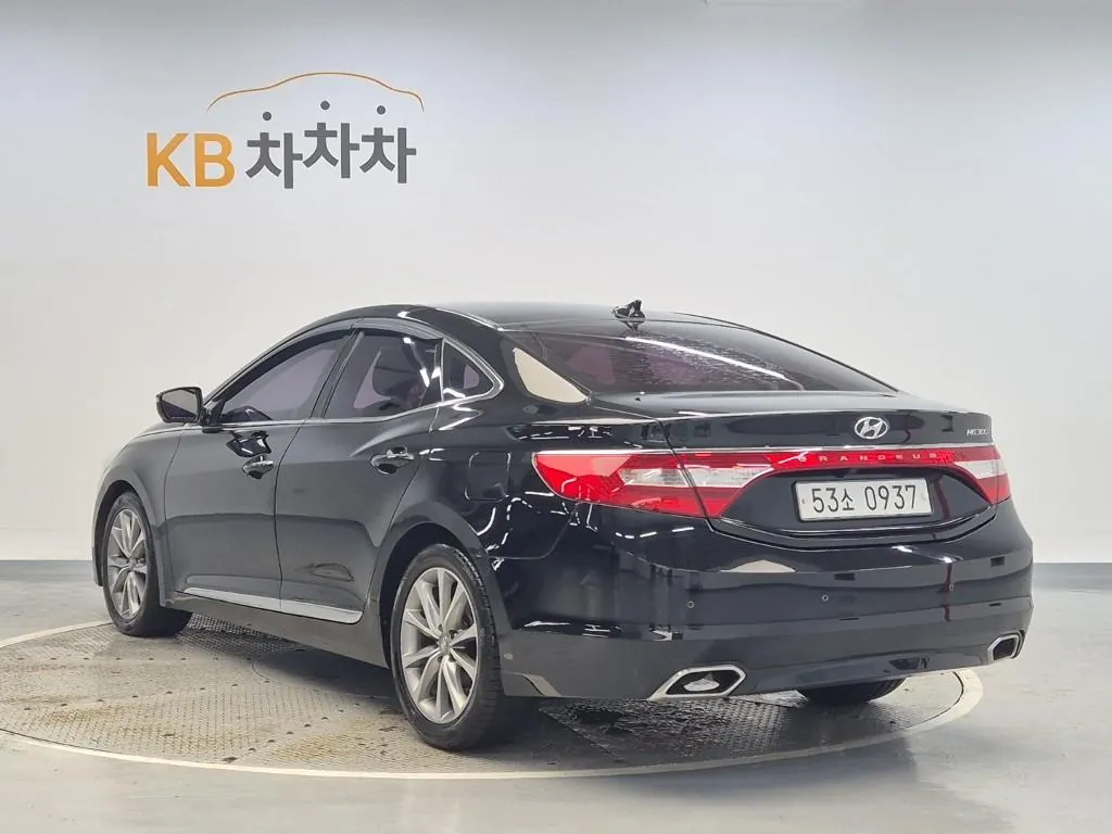 Hyundai Grandeur 2016 photo 2
