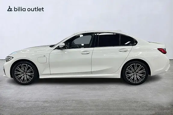 BMW 330E 2021 photo 3