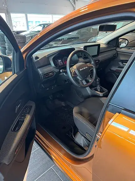 Dacia Sandero Stepway 2023 photo 2