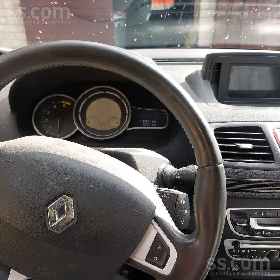Renault Megane 2012 photo 5