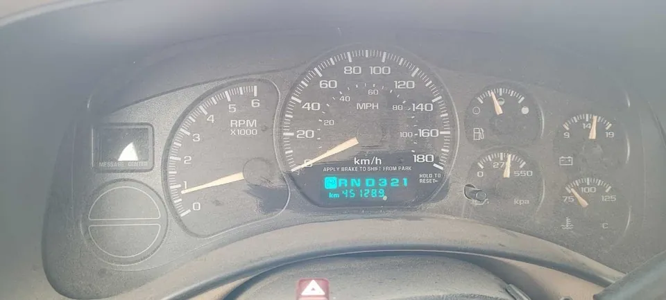 Chevrolet Suburban 2002 photo 5