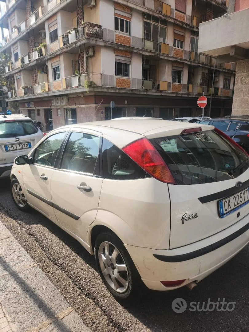 Ford Focus 2004 photo 2