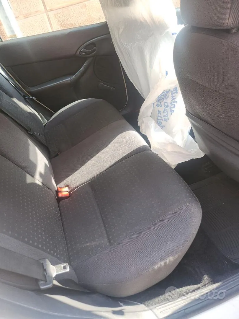Ford Focus 2004 photo 4