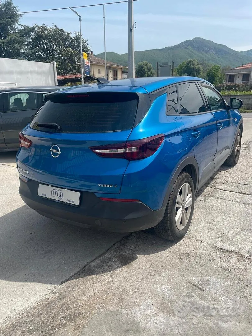 Opel Crossland X 2020 photo 2
