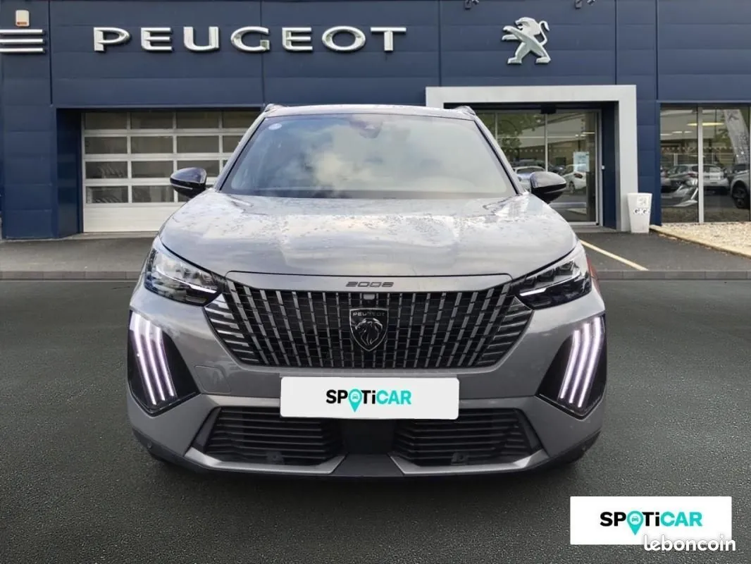 Peugeot 2008 2023 photo 2