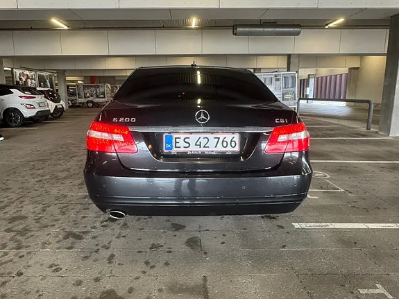Mercedes-Benz E200 2010 photo 4