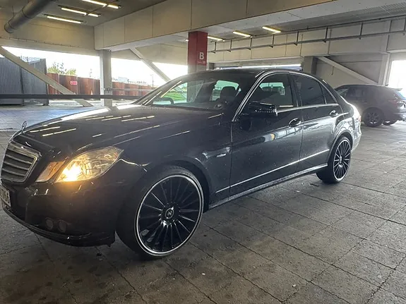 Mercedes-Benz E200 2010 photo 2