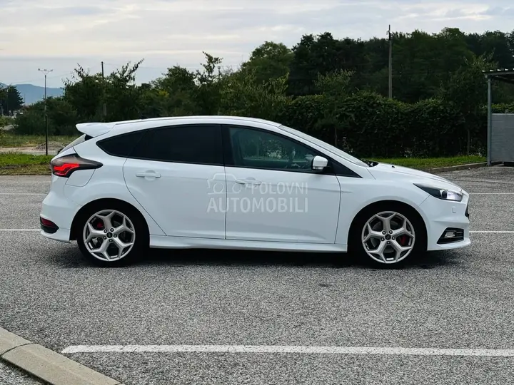 Ford Focus 2015 photo 4