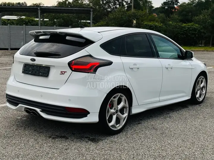 Ford Focus 2015 photo 5