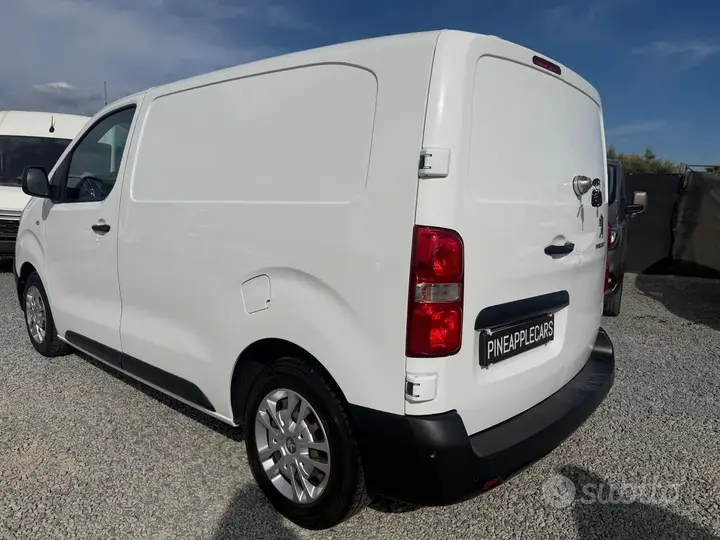 Peugeot Expert 2021 photo 2