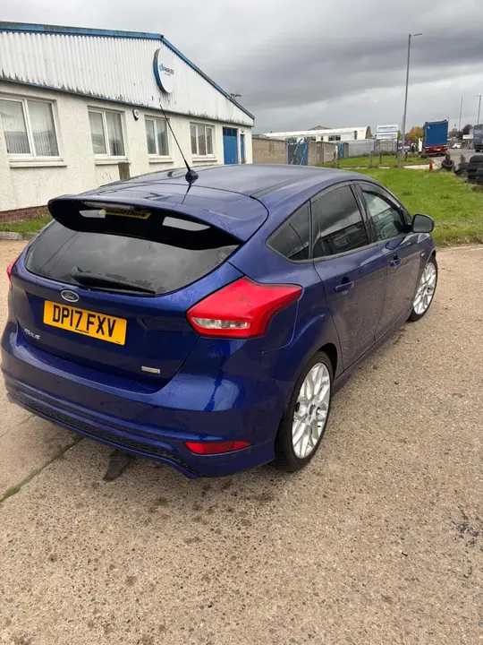 Ford Focus 2017 photo 2