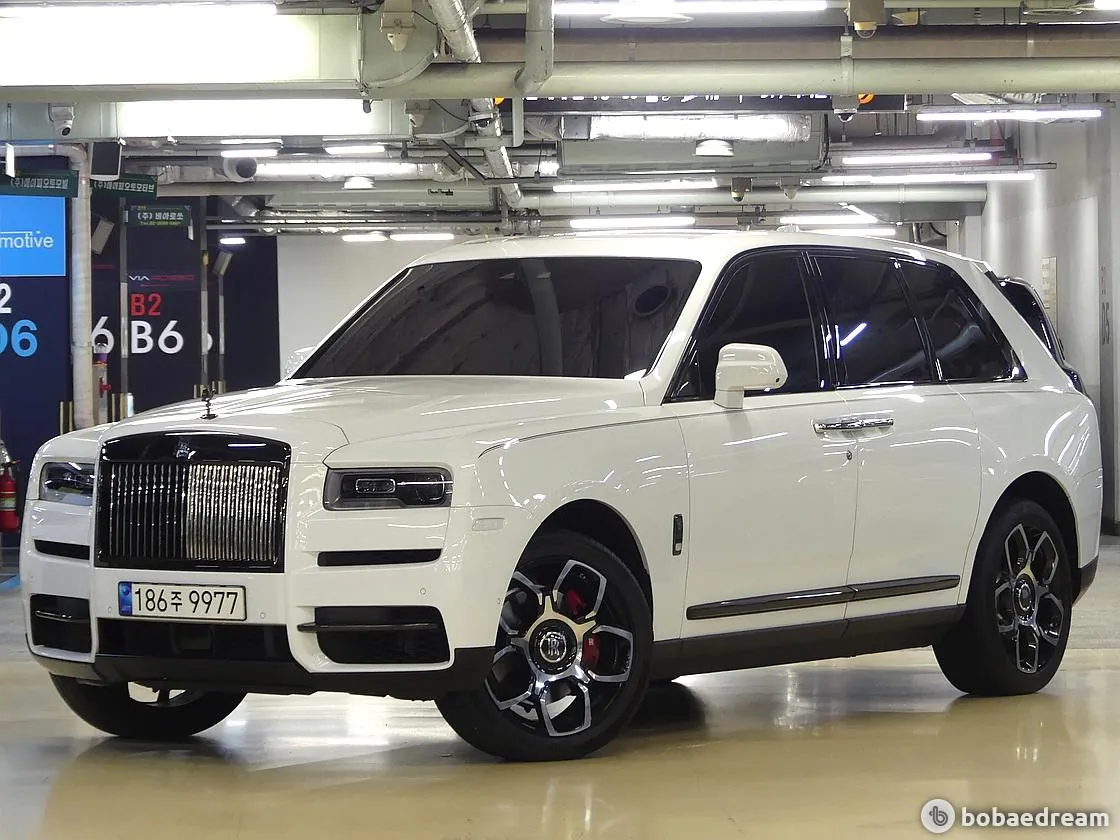 Rolls-Royce Cullinan 2023 photo 2