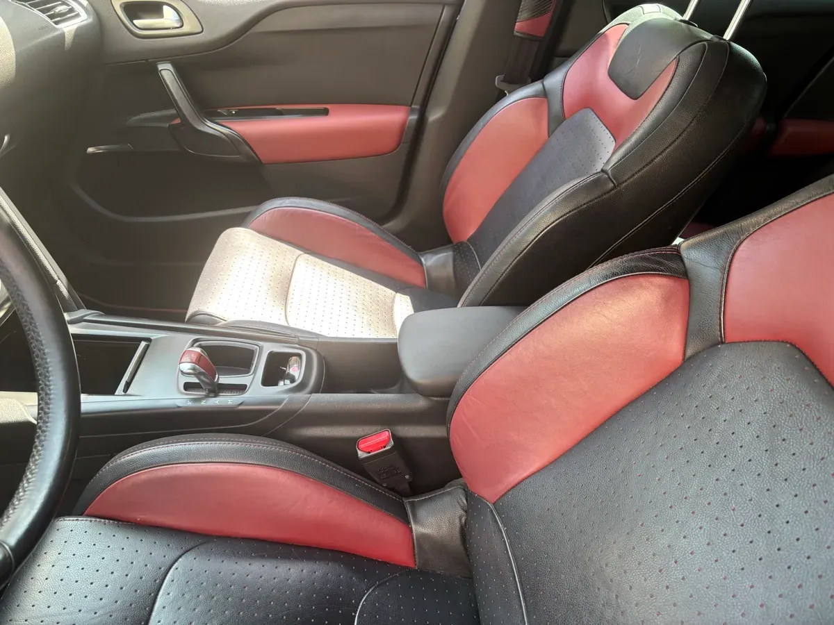 Citroen C4 X 2011 photo 3