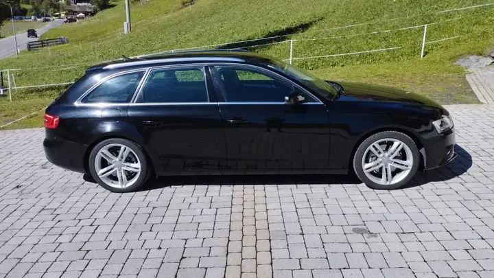 Audi A4 Avant 2015 photo 2