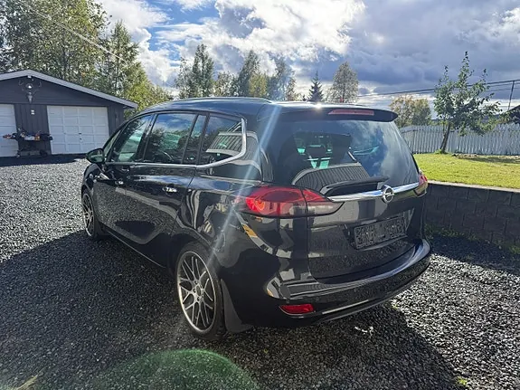 Opel Zafira Tourer 2012 photo 3