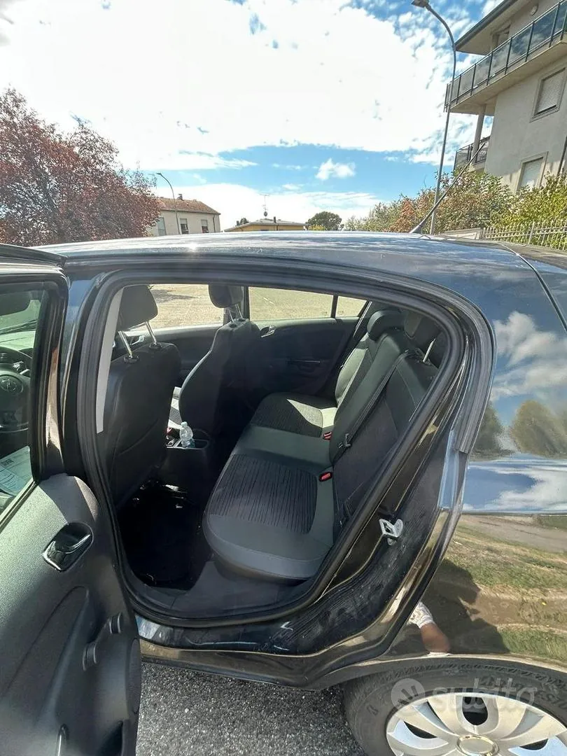 Opel Corsa 2014 photo 3