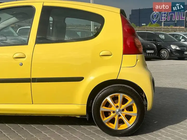 Peugeot 107 2010 photo 4