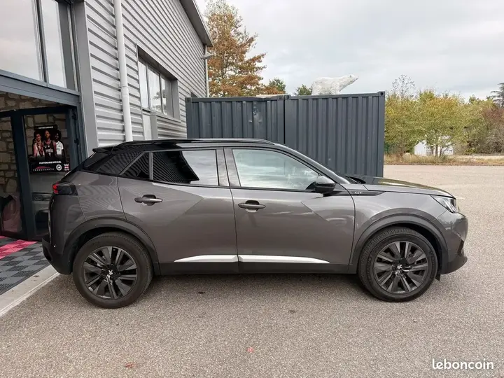 Peugeot 2008 2021 photo 4