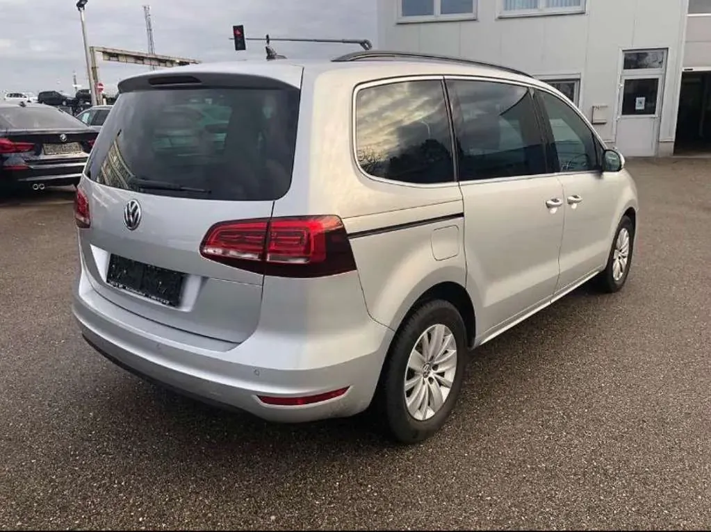 Volkswagen Sharan 2017 photo 2