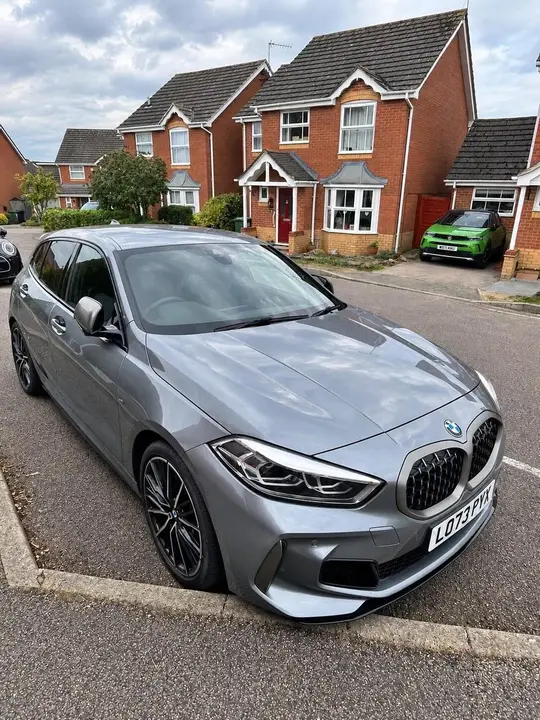 BMW 1 Series 2023 photo 2