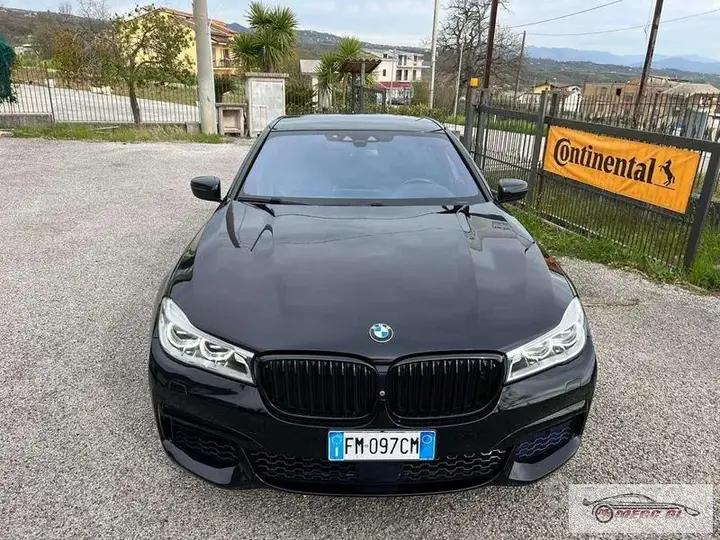 BMW 7 Series 2017 photo 2